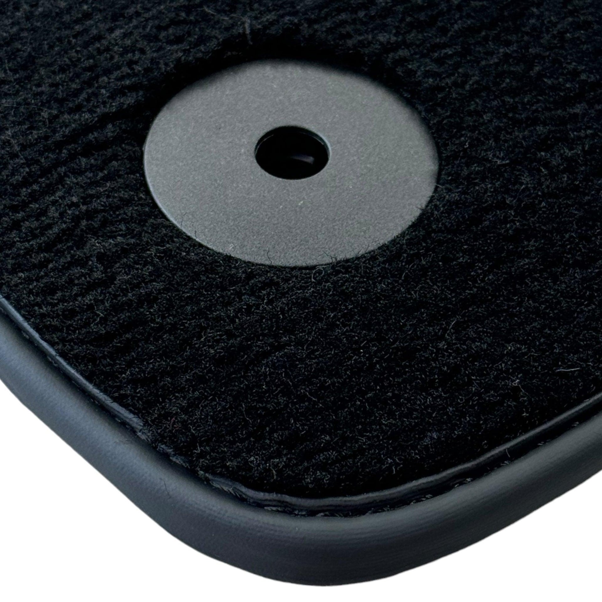 Black Floor Mats for Audi Q3 8U (2011-2018) - AutoWin