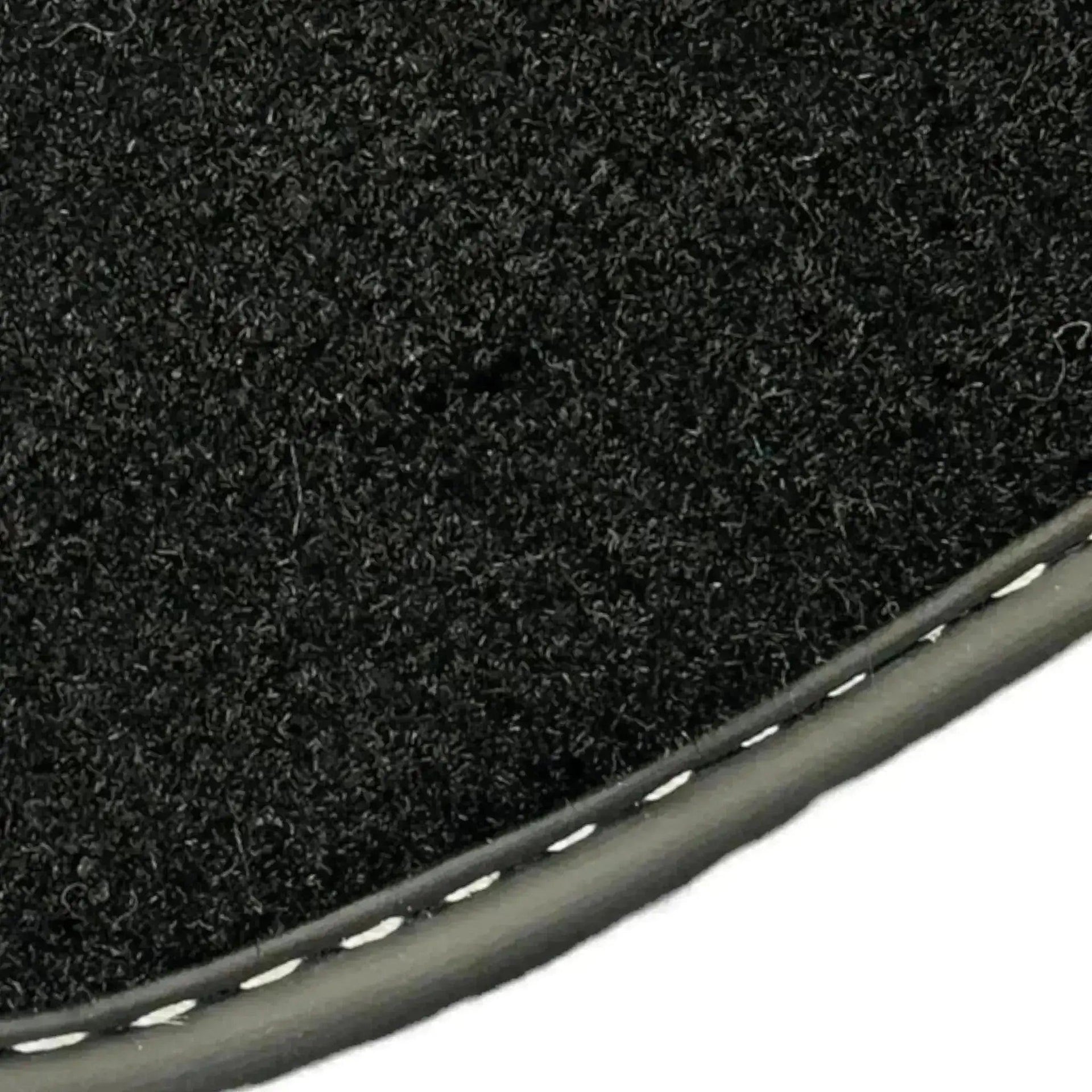 Black Floor Mats for Toyota Yaris 4 Cross | Hybrid (2021-2023) - AutoWin