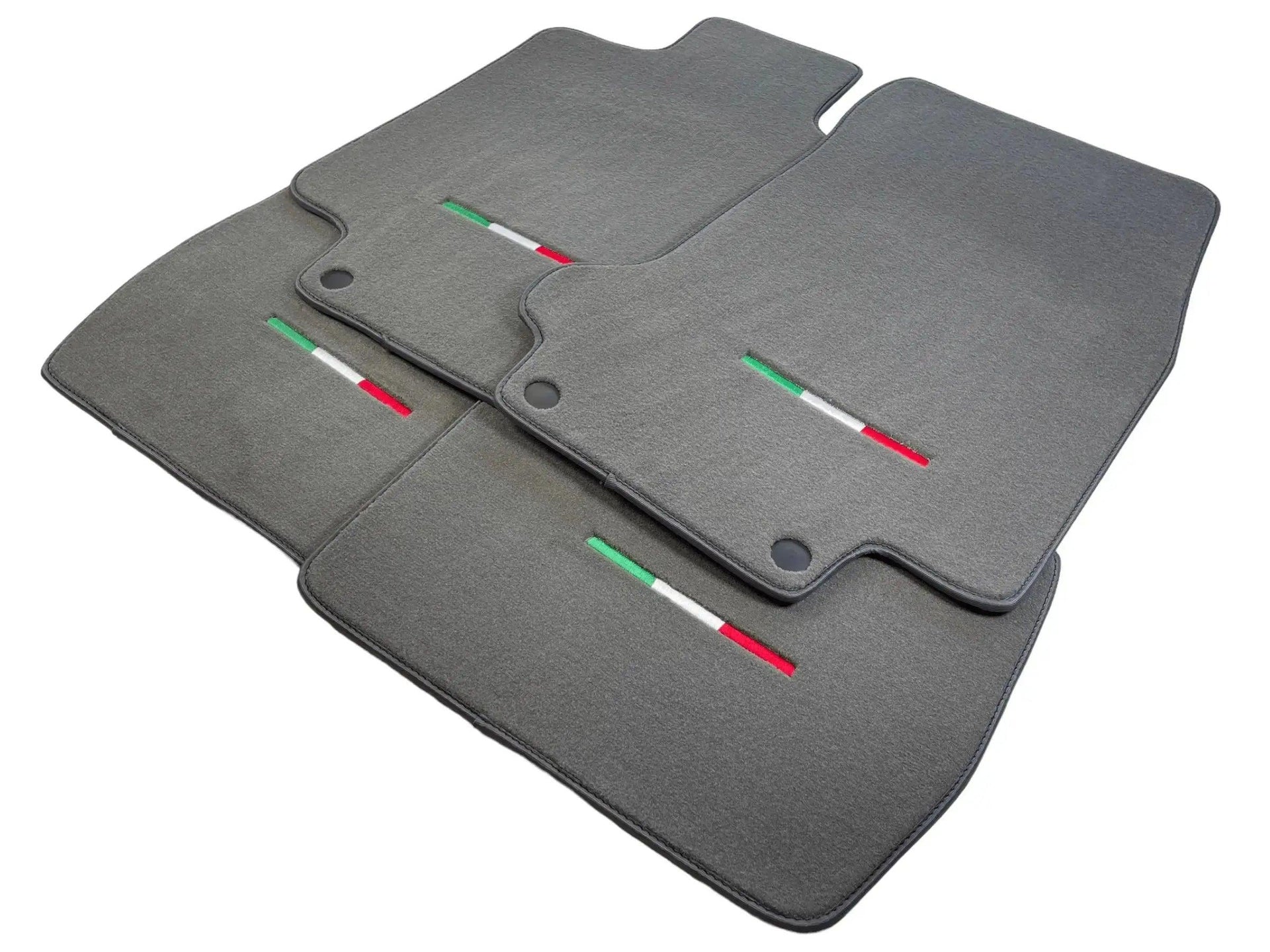 Gray Floor Mats For Maserati GranTurismo Sport (2012-2019) IT Edition - AutoWin