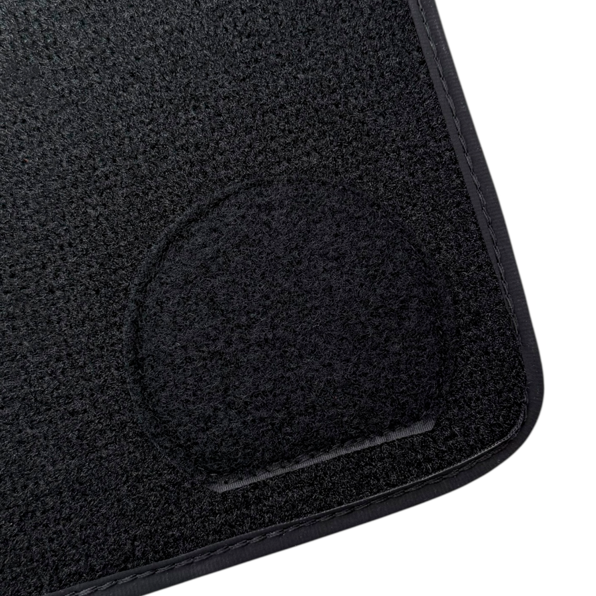 Black Floor Mats for BMW 3 Series G20 4-door Sedan (2019-2024) with Black Floral Skull Design