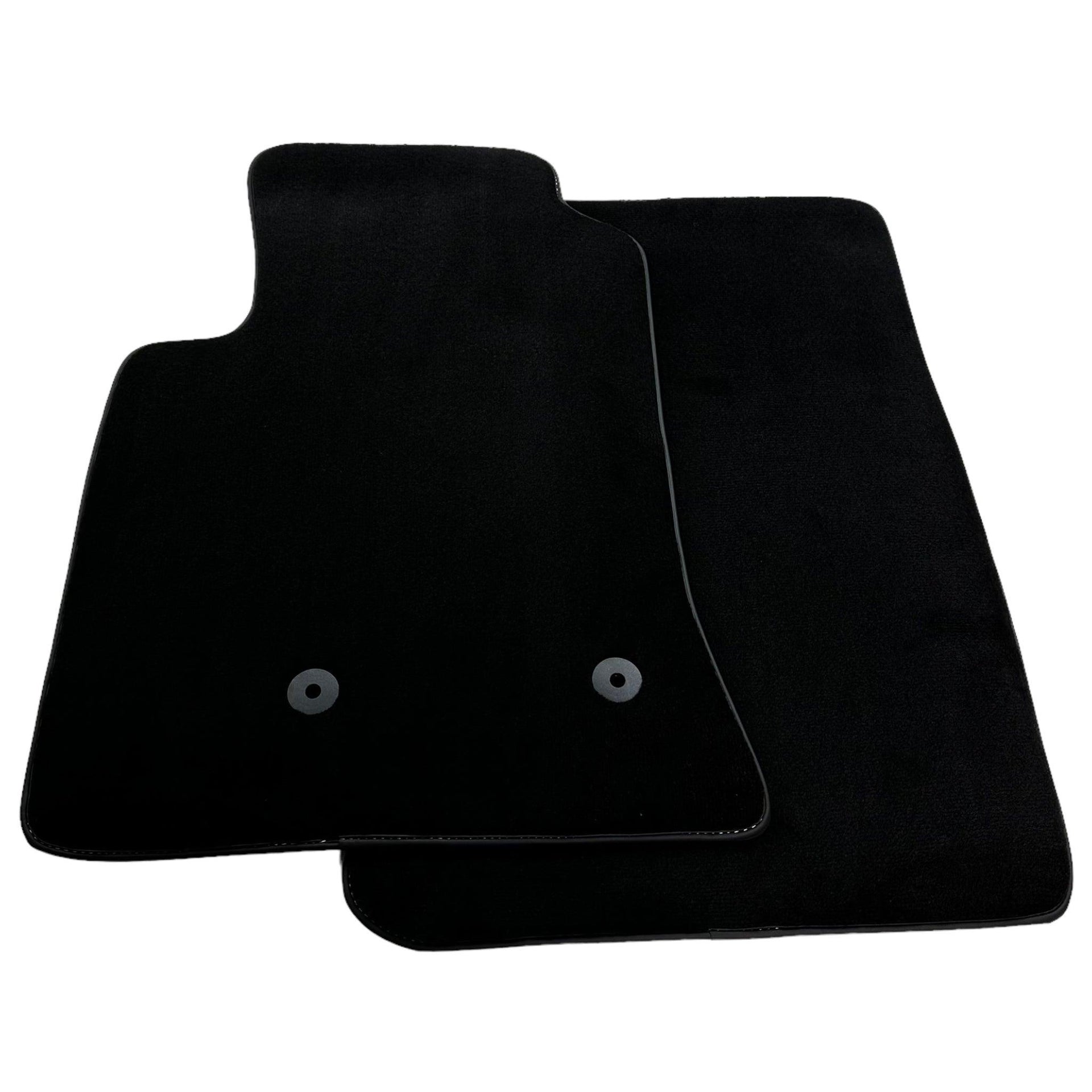 Black Floor Mats For Mitsubishi Pajero V80 (2006-2011) - AutoWin