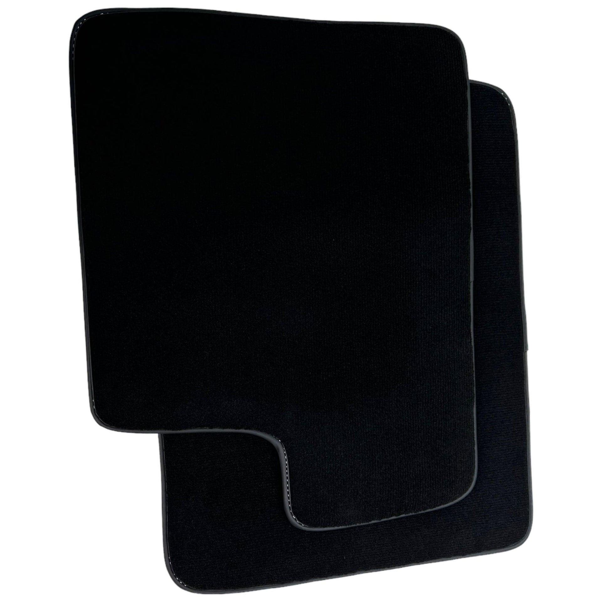 Black Floor Mats For Toyota RAV4 (2000-2003) - AutoWin