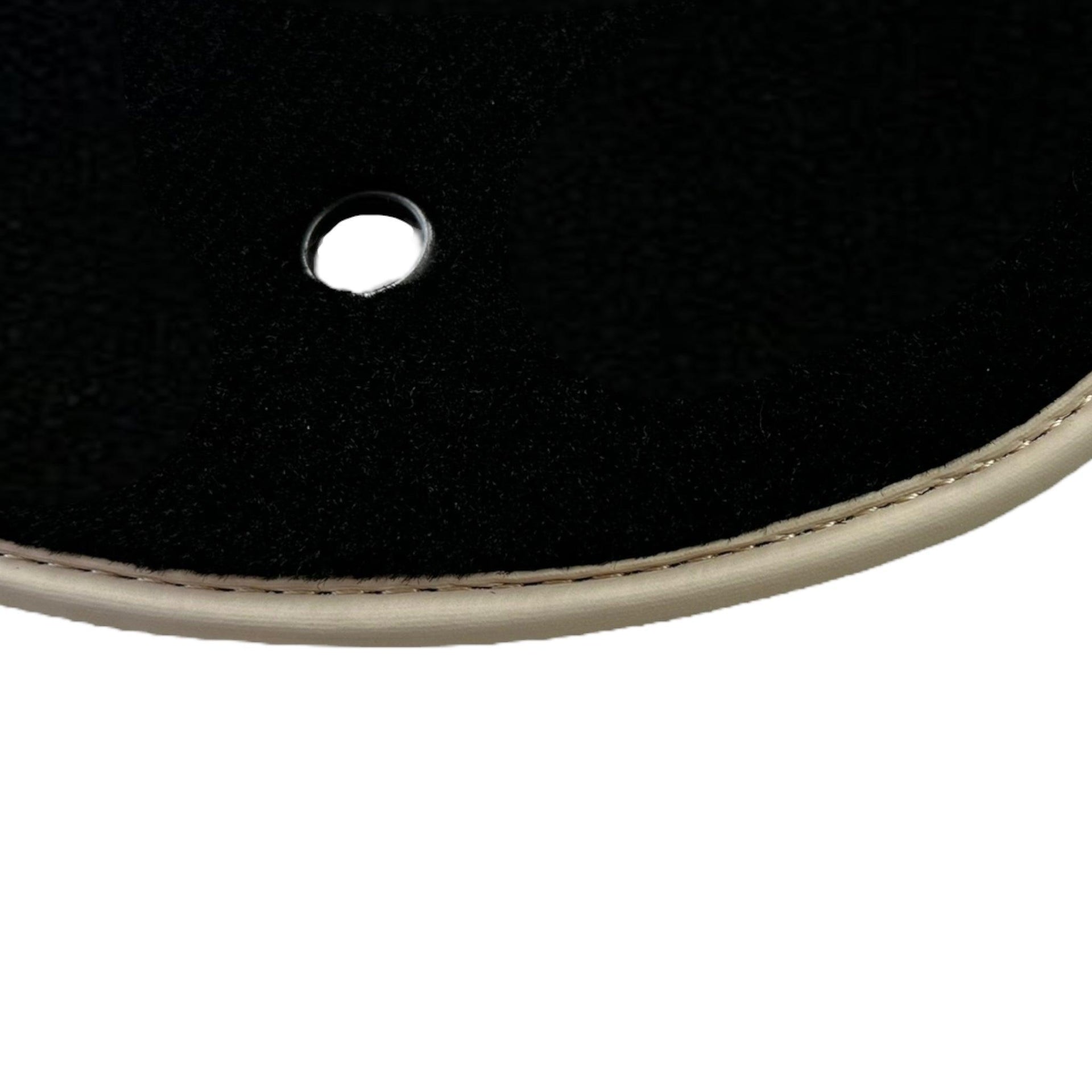 Black Floor Mats For Mitsubishi Pajero Sport (2009-2015) - AutoWin