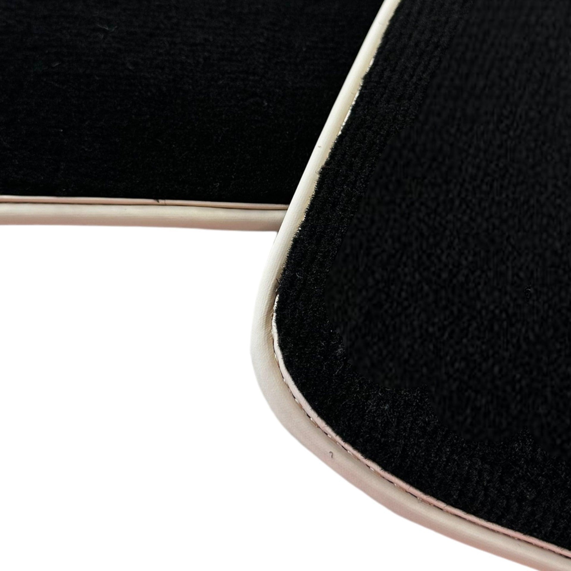 Black Floor Mats For Nissan Patrol (1997-2006) - AutoWin