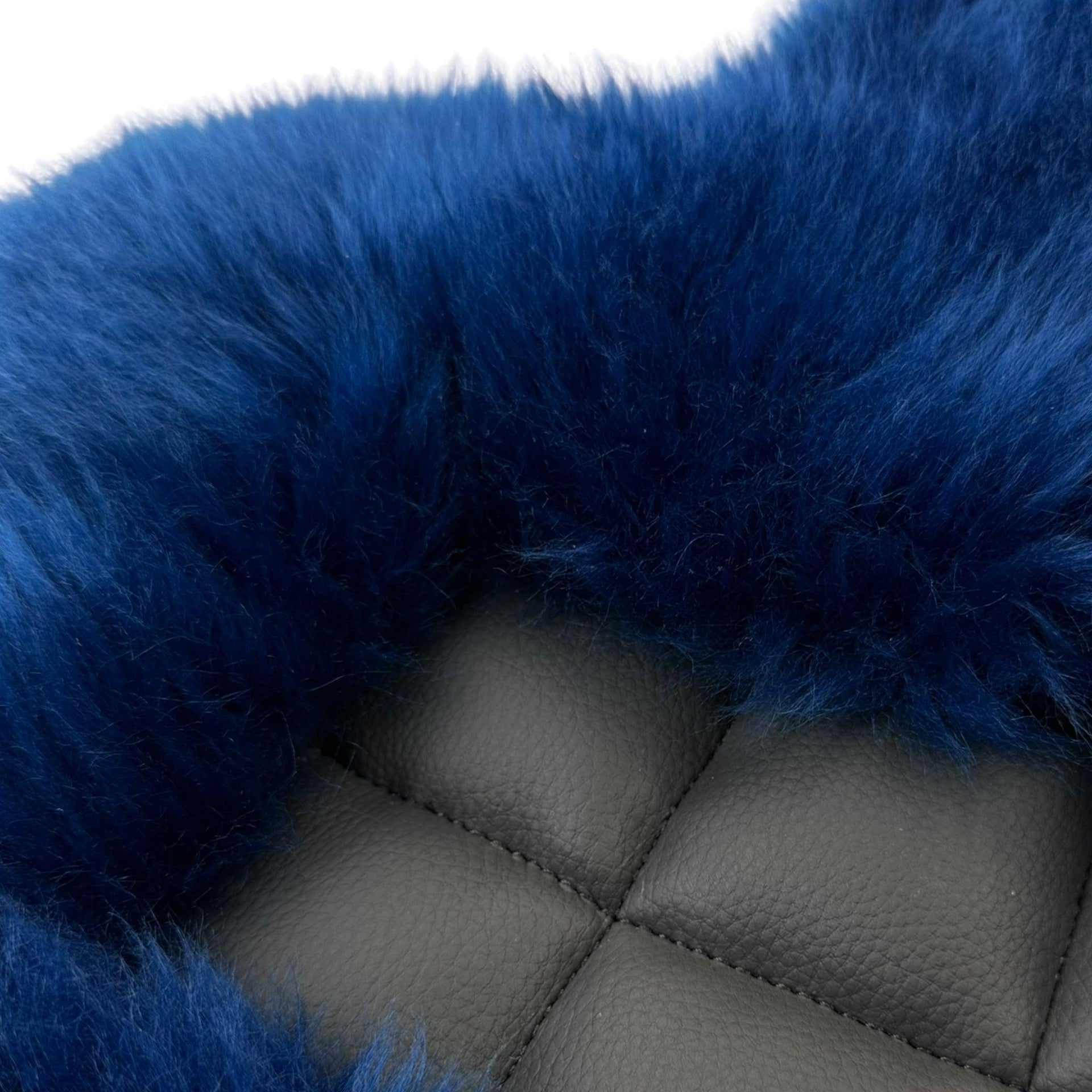 Navy Blue Sheepskin Floor Mats for Rolls Royce Spectre (2023-2024) | ER56 Design - AutoWin