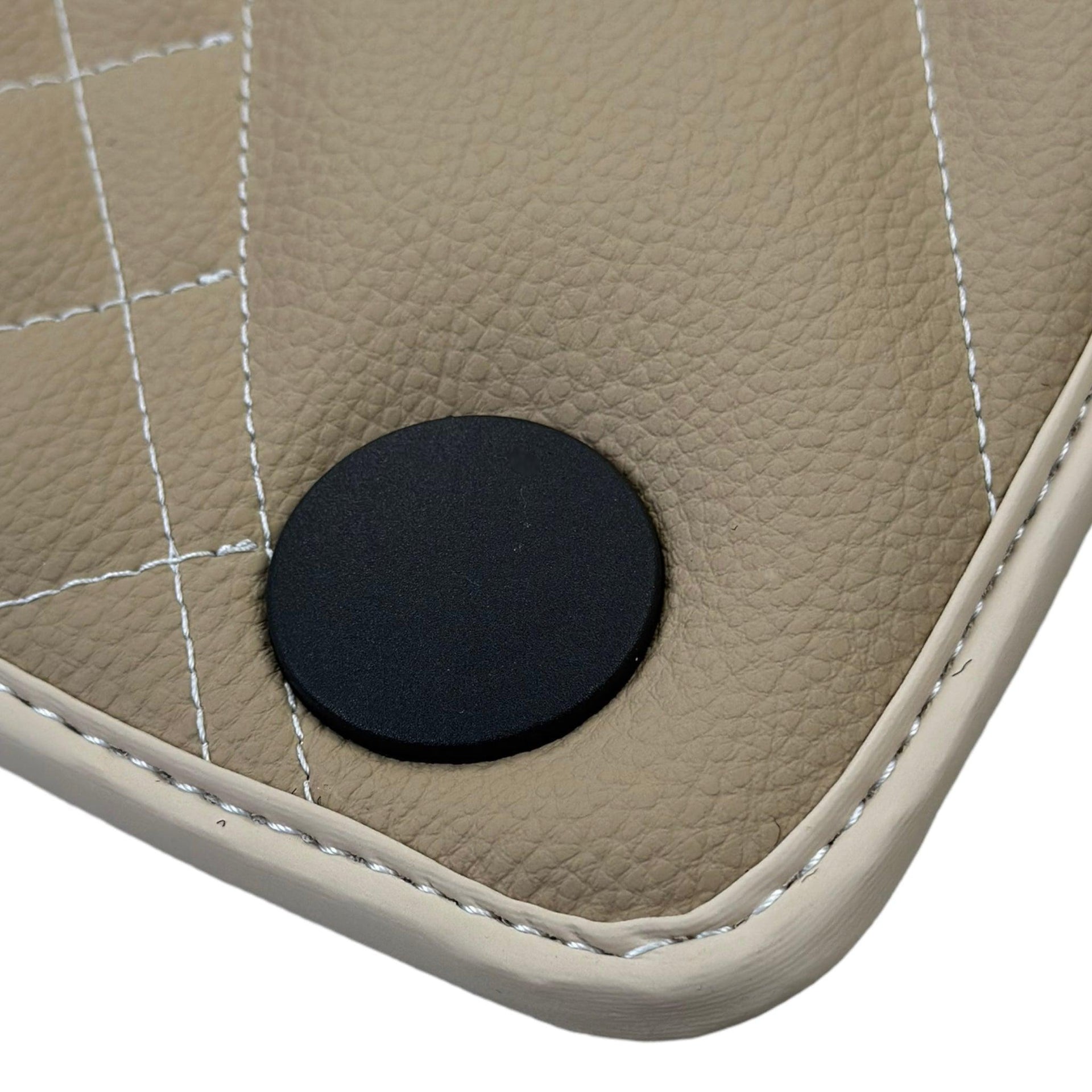 Beige Leather Floor Mats For Mercedes Benz GLA-Class X156 (2017-2020) | ER56 Design - AutoWin