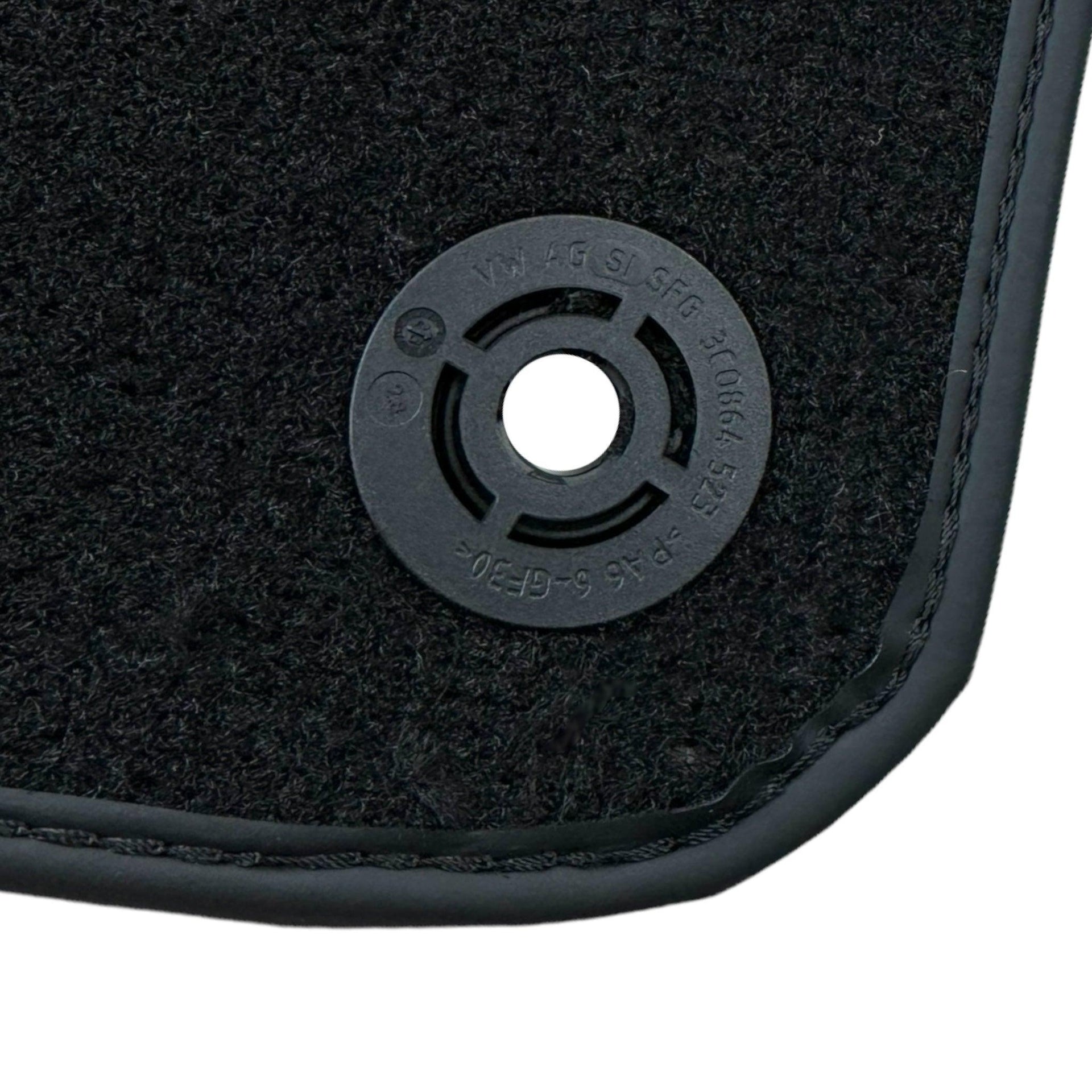 Black Floor Mats for Audi Q7 4L (2006-2015) - AutoWin