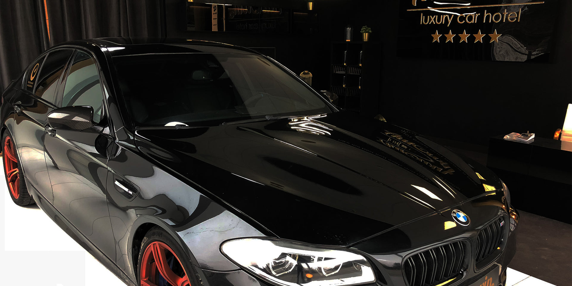 BMW M5 Floor Mats - AutoWin