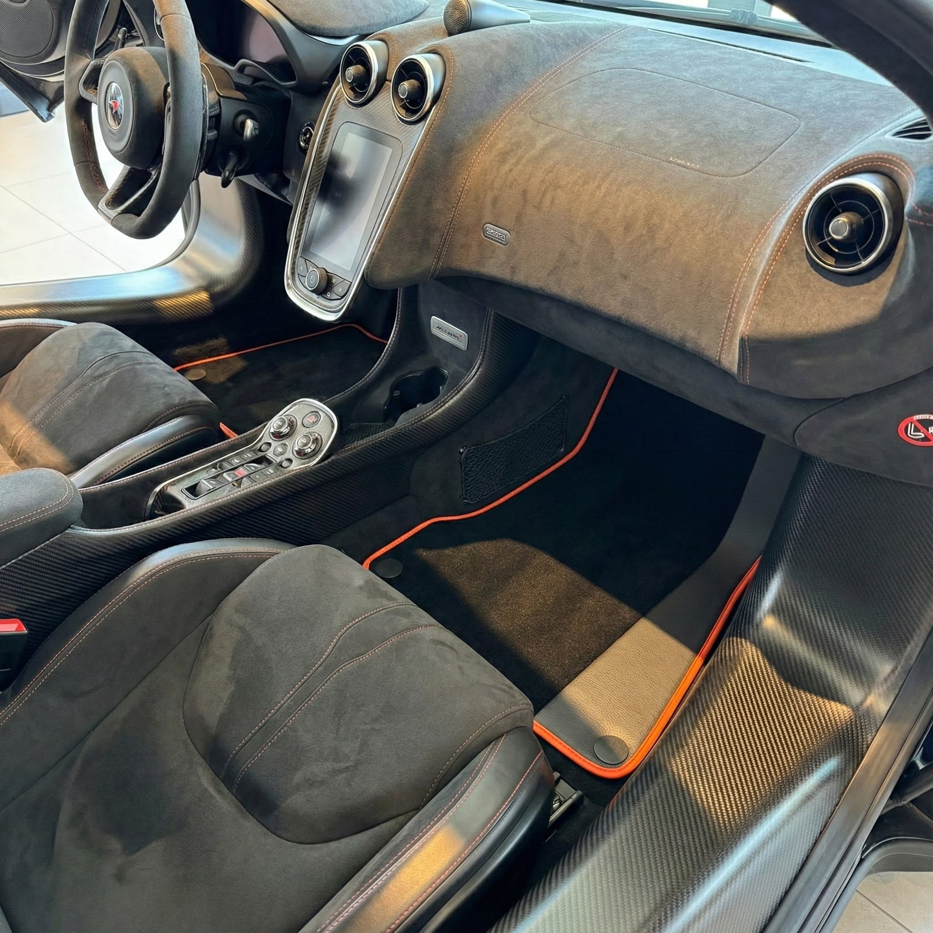 Customizable Leather Floor Mats with Hex Pattern for McLaren 600LT (2018-2020) - AutoWin