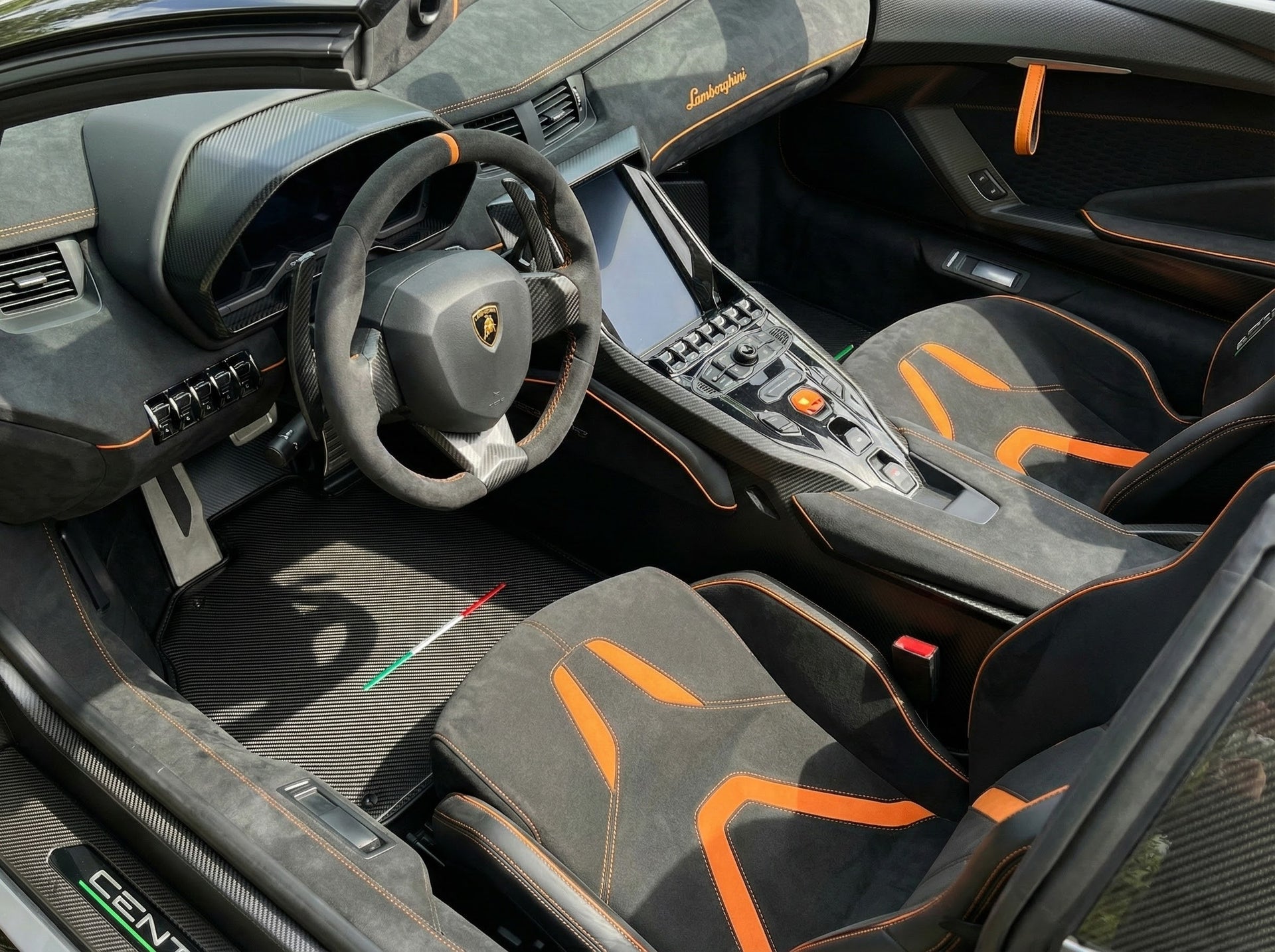 Customizable Leather Floor Mats with Triangle Pattern for Lamborghini Centenario (2016-2017) - AutoWin