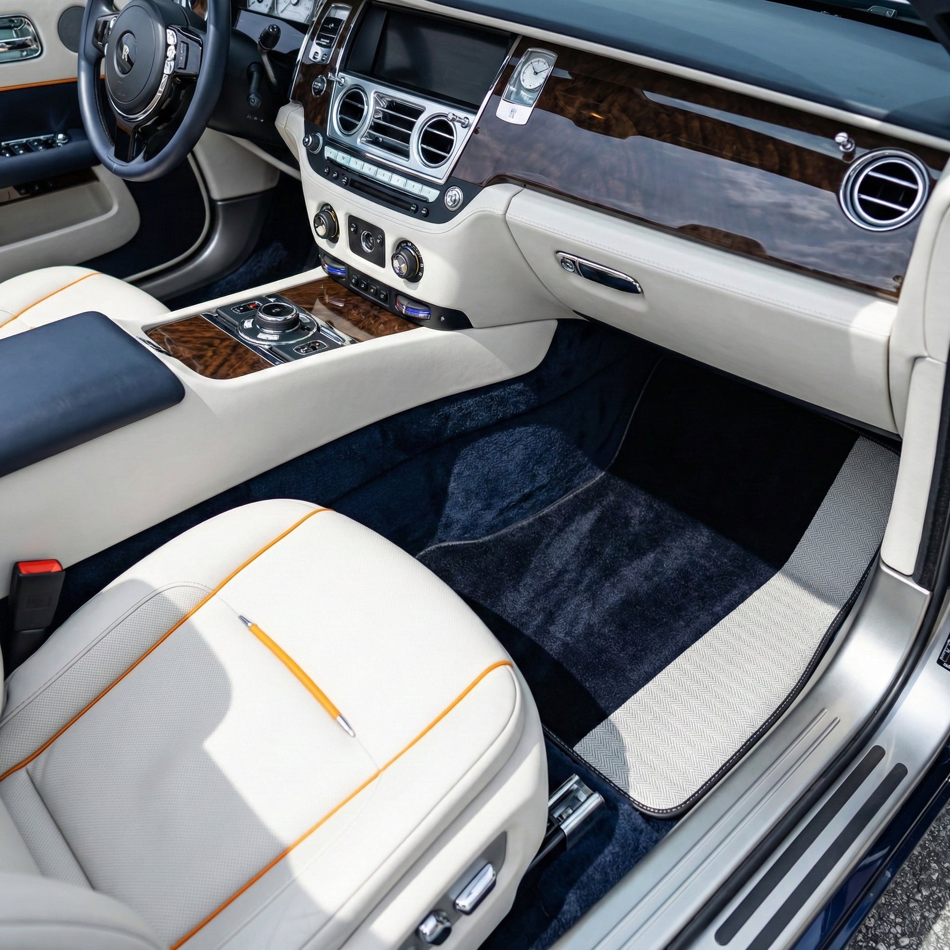 Alcantara Floor Mats For Rolls Royce Black Badge Dawn - AutoWin