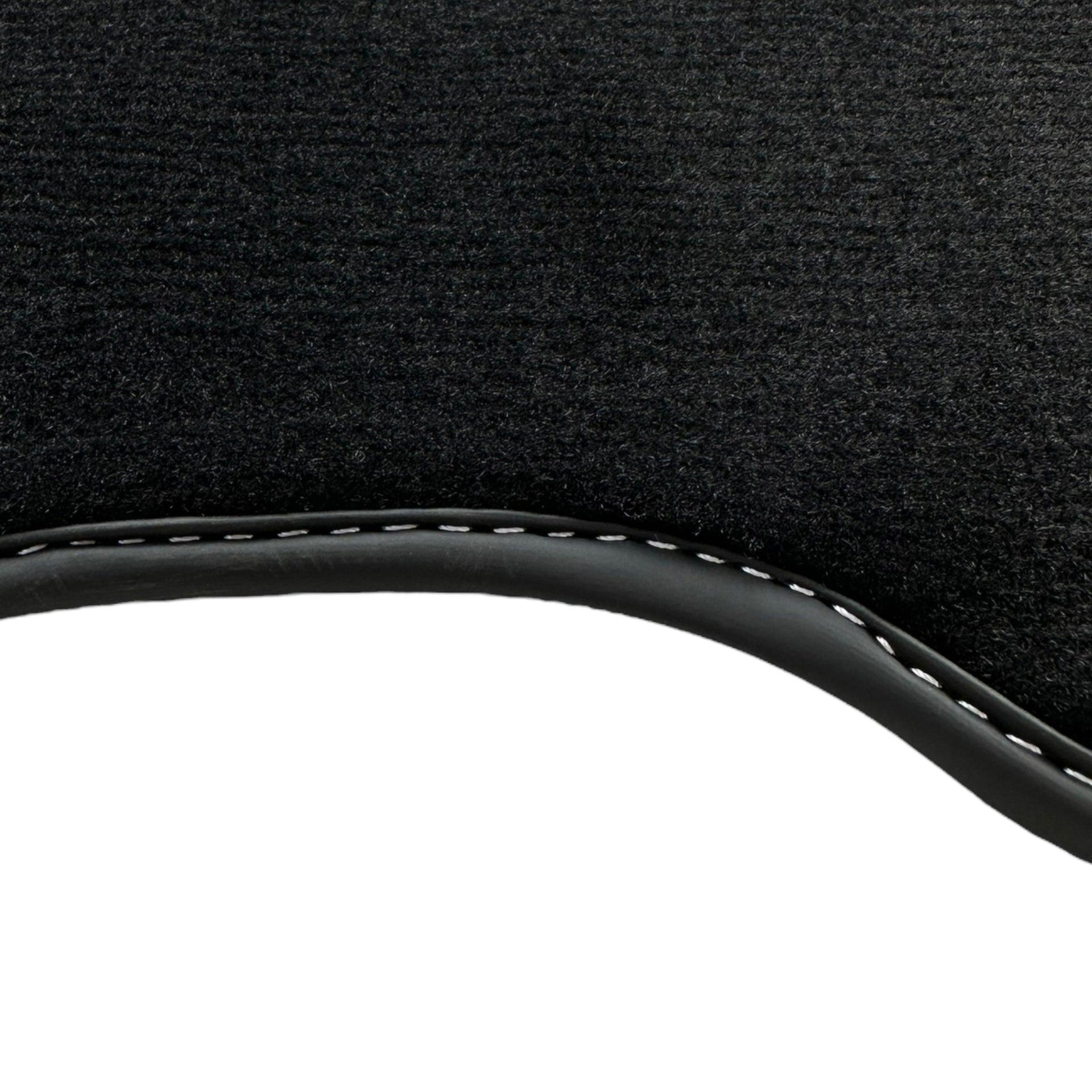 Black Floor Mats For Honda CR-V (2002-2006) - AutoWin