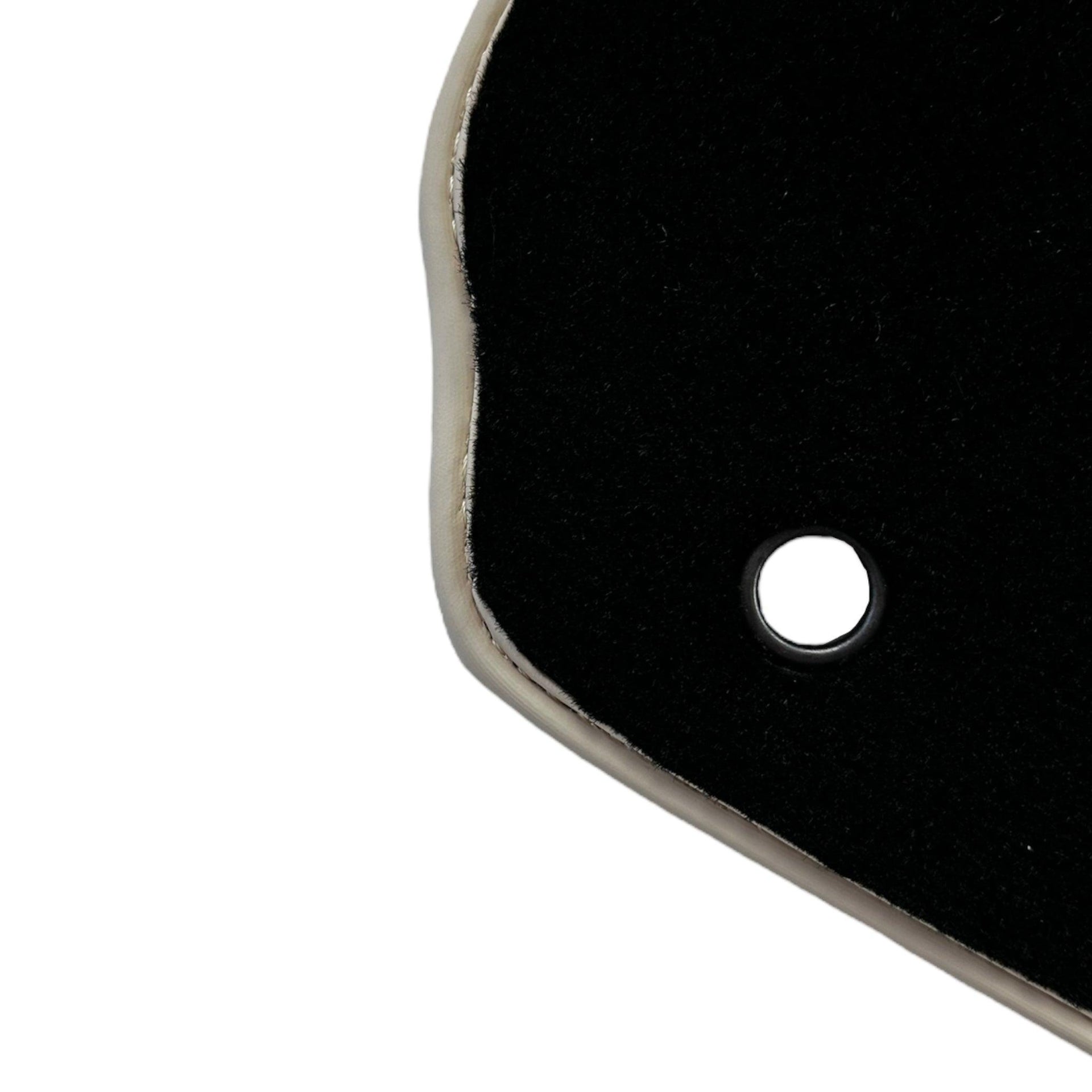 Black Floor Mats For Kia Sportage (2004-2010) ER56 Design - AutoWin