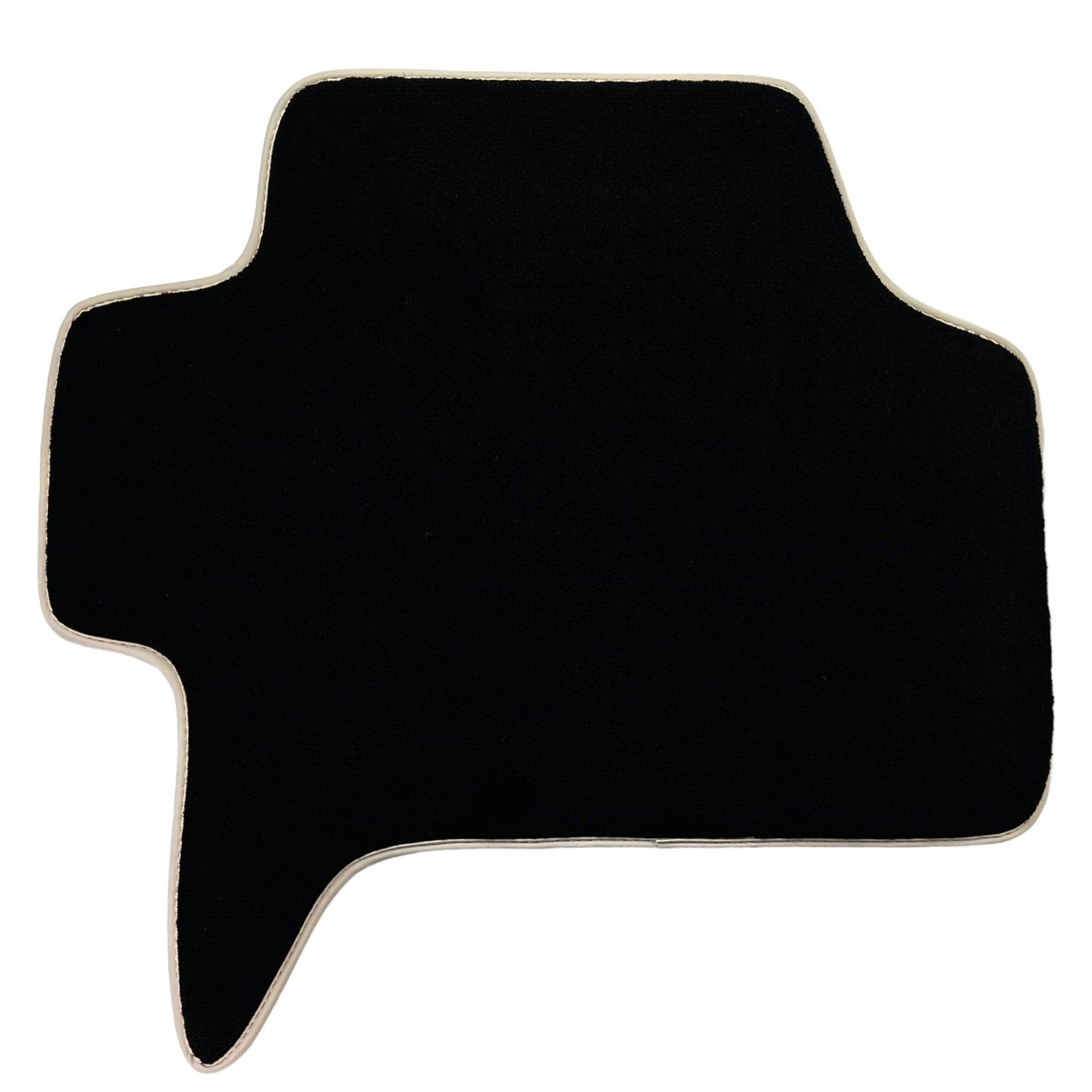 Black Floor Mats For Mitsubishi Pajero Sport (2009-2015) ER56 Design - AutoWin