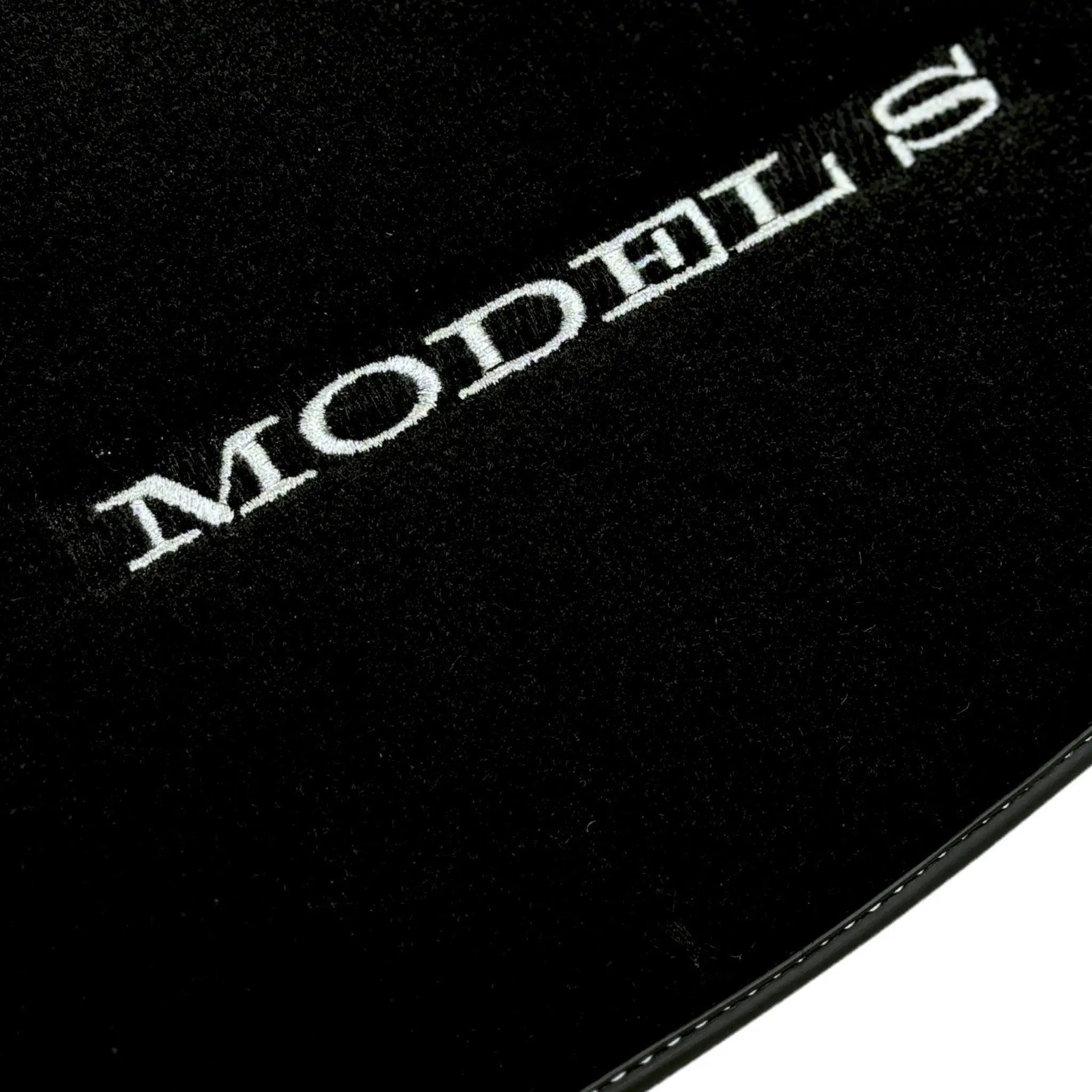 Black Floor Mats For Tesla Model S (2012-2023) - AutoWin