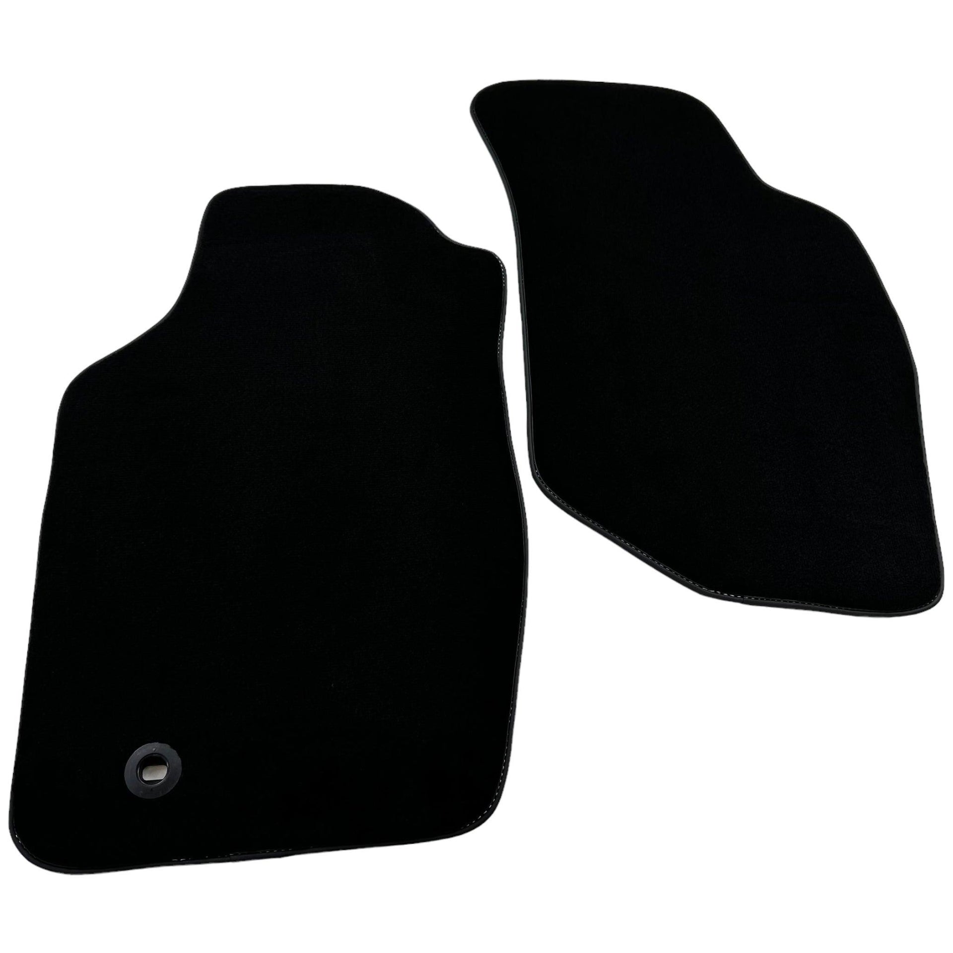 Black Floor Mats For Toyota Hilux (2005-2015) - AutoWin