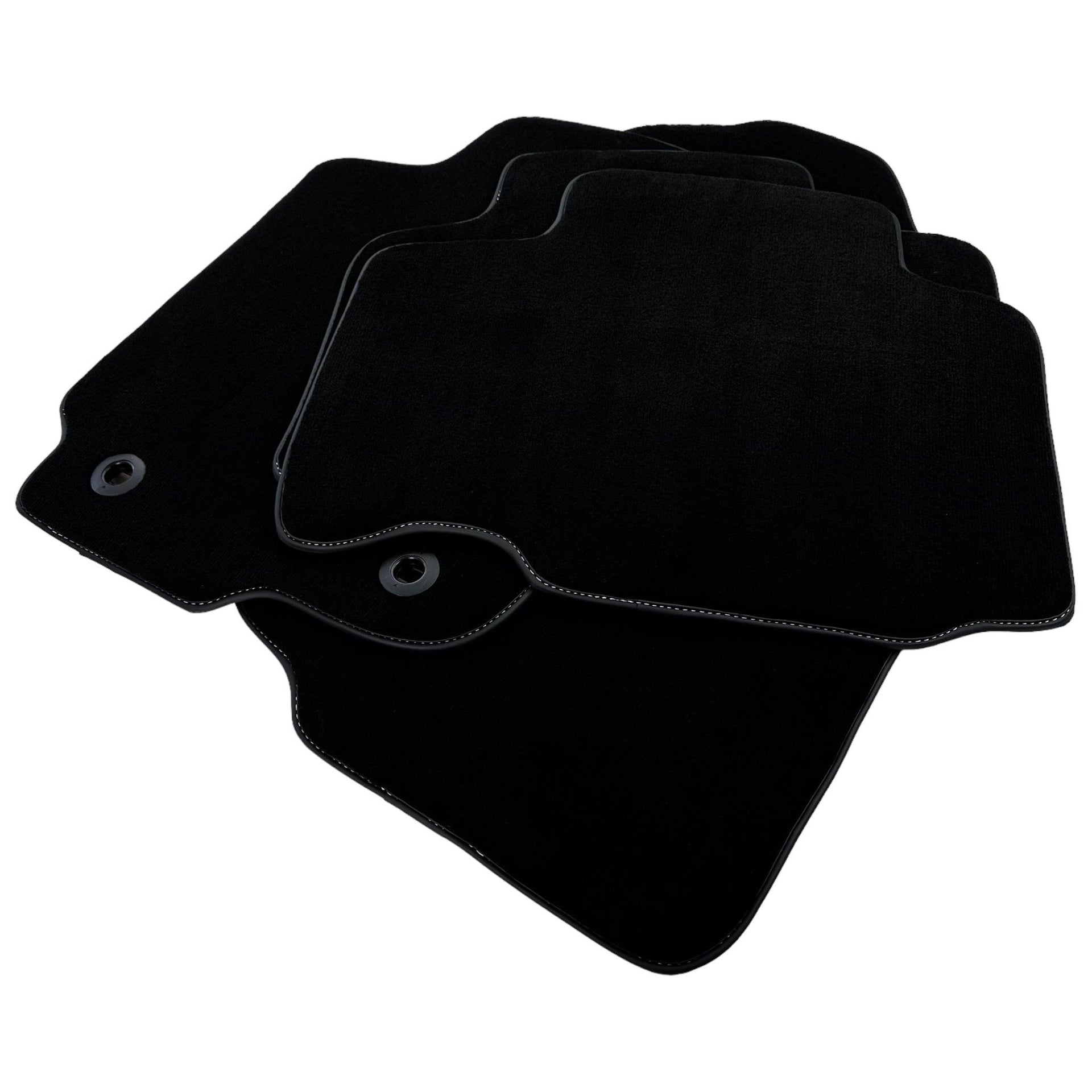 Black Floor Mats For Toyota RAV4 (2013-2018) - AutoWin