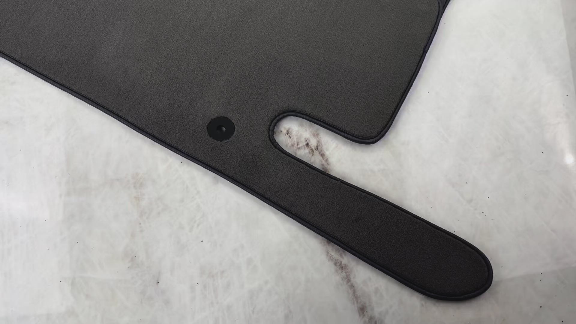 Gray Floor Mats for Chevrolet Corvette C5 (1997-2004) - AutoWin