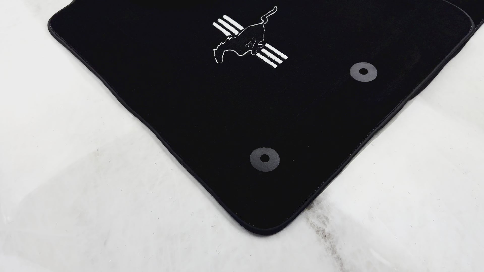 Black Floor Mats for Ford GT350 Shelby (2015-2021) - AutoWin.EU