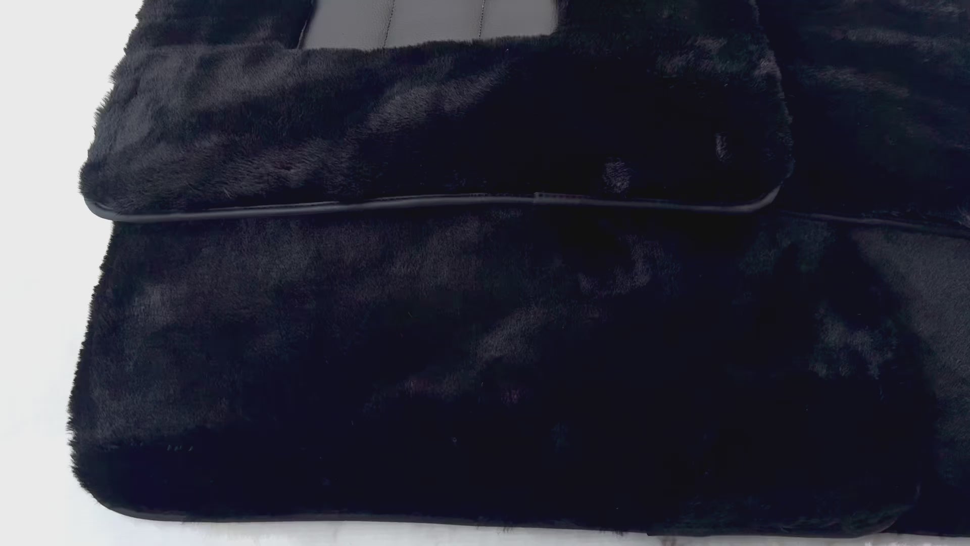 Black Sheepskin Floor Mats for BMW iX (2022-2024) - AutoWin