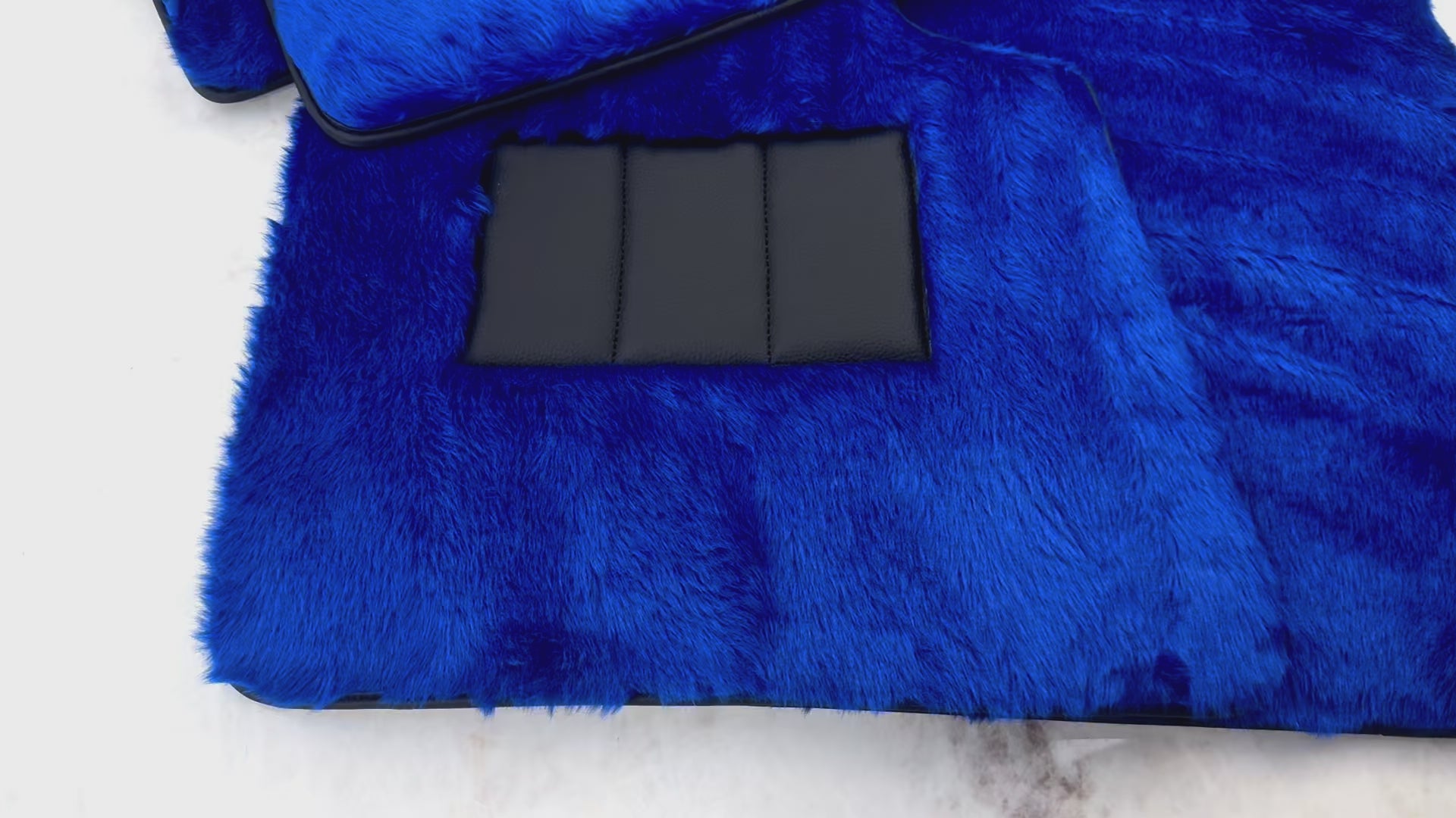 Blue Sheepskin Floor Mats for Rolls-Royce Cullinan (2018-2025) - AutoWin
