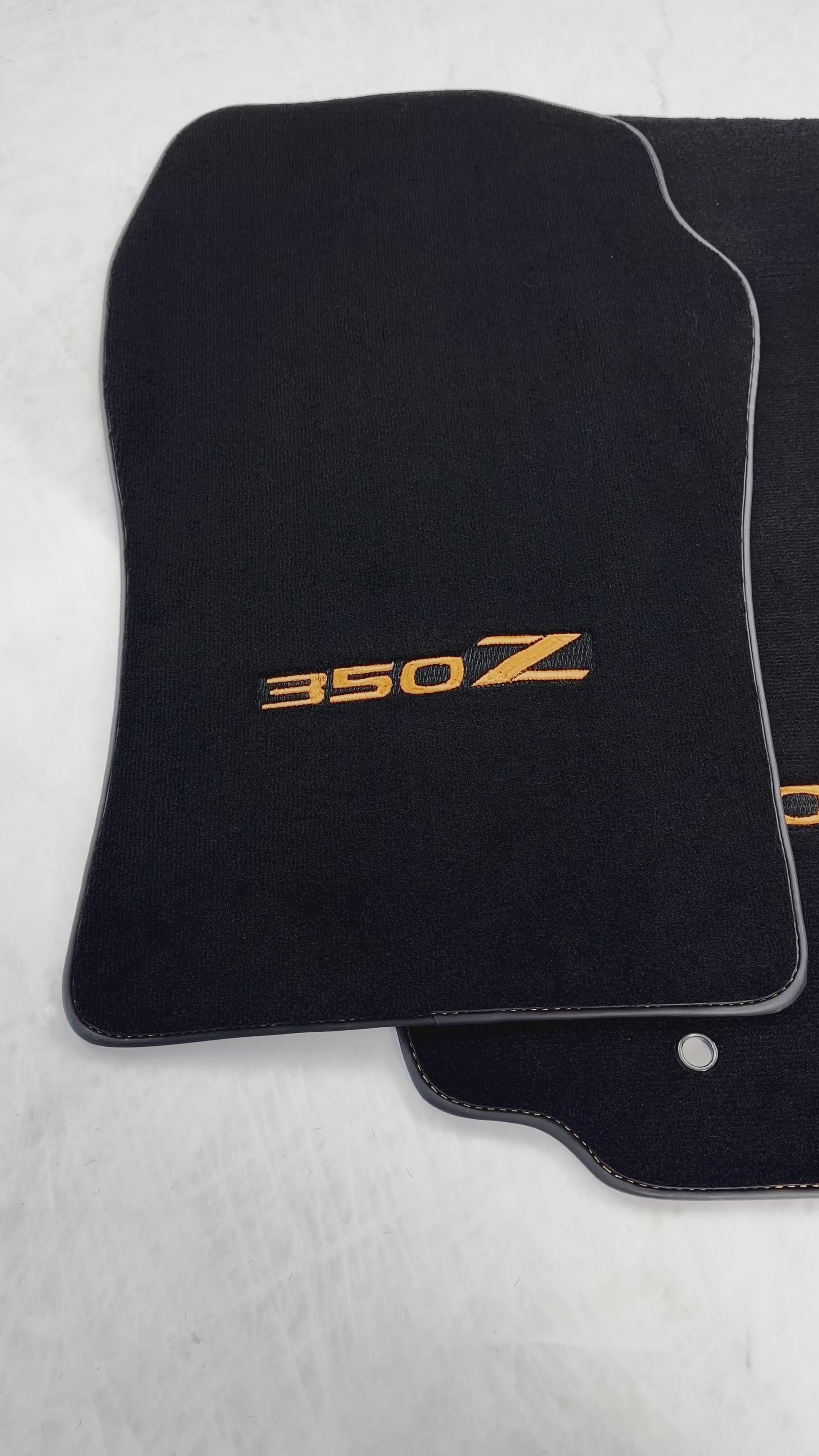 Black Floor Mats For Nissan 350Z (2003-2008) - AutoWin