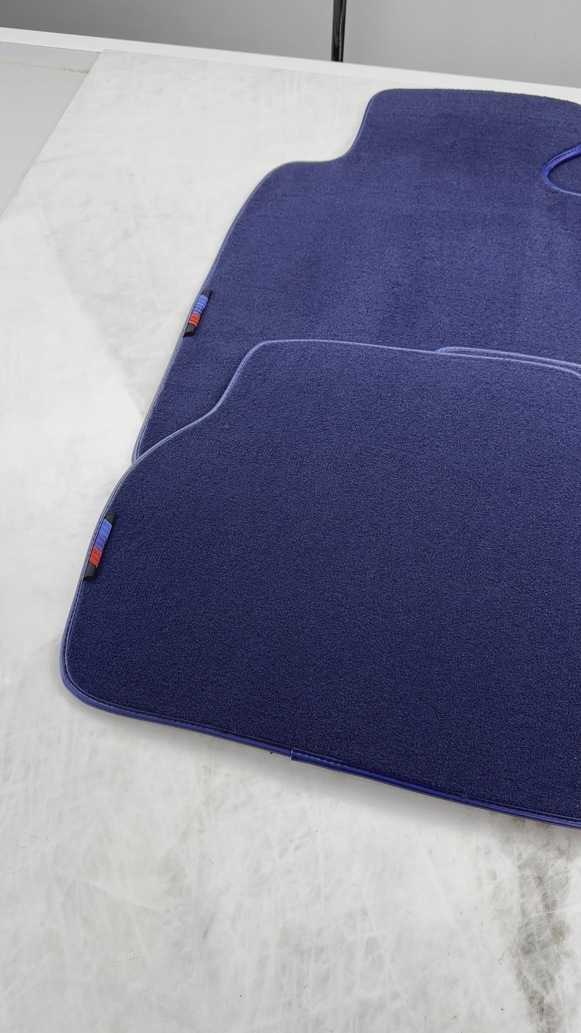 Blue Floor Mats For BMW 5 Series E39 Sedan (1996-2003) - AutoWin