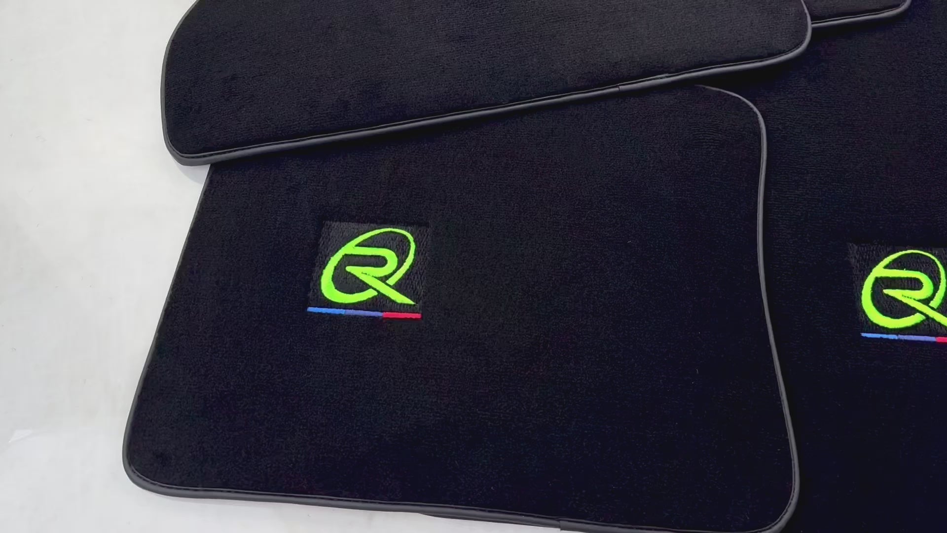 Black Floor Mats for BMW M6 E24 (1983-1989) with Black Trim - AutoWin.EU