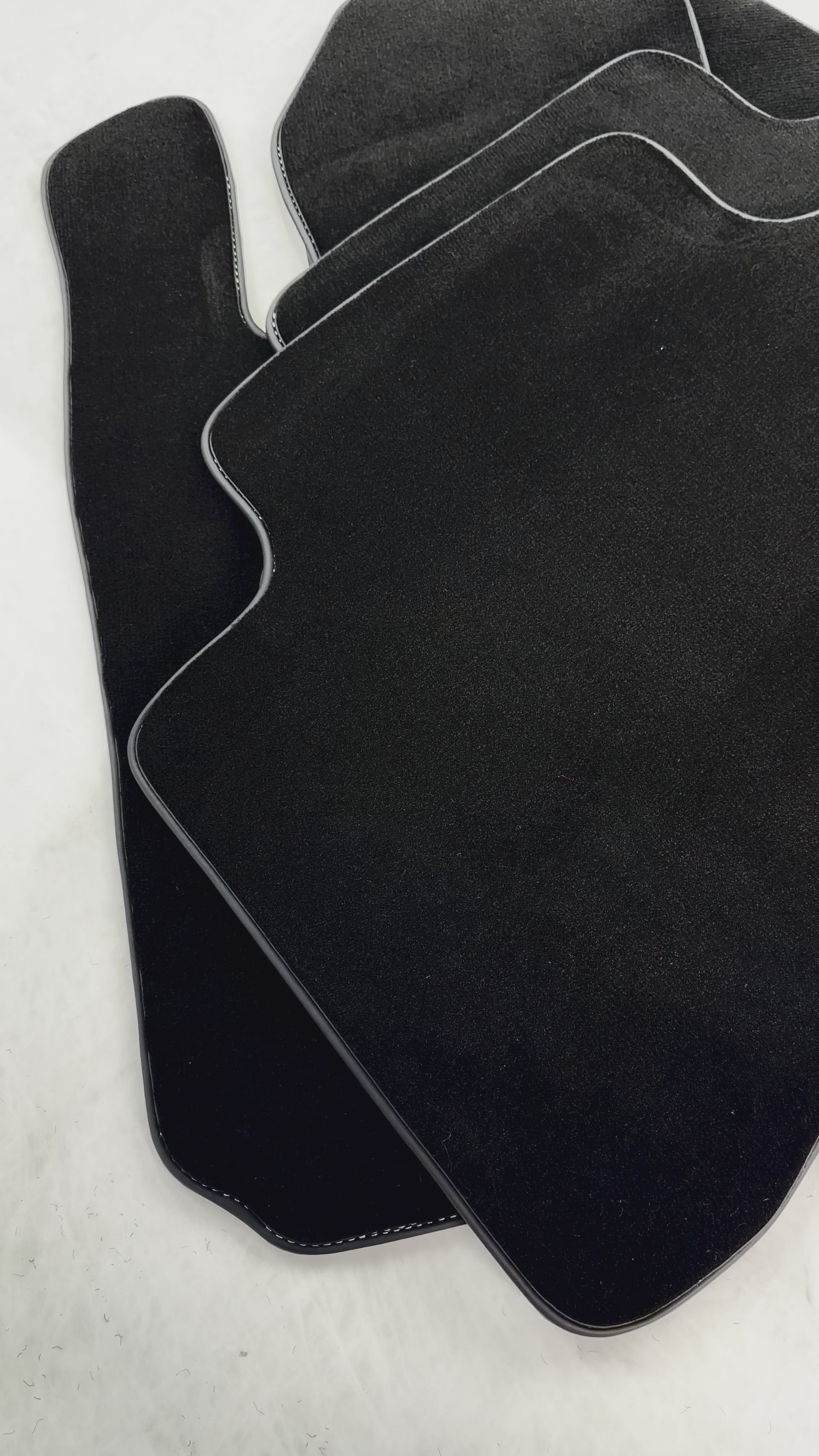 Black Floor Mats For Toyota RAV4 (2006-2013) - AutoWin