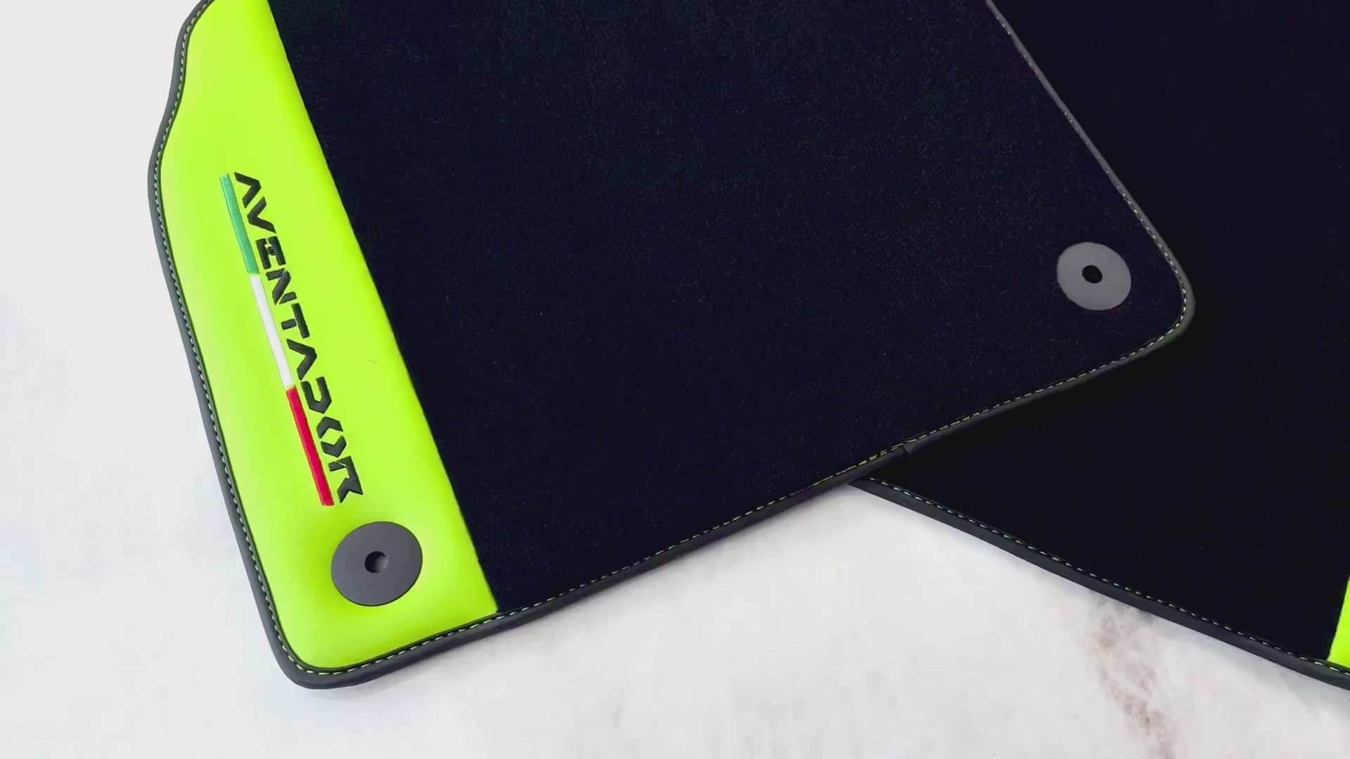 Black Floor Mats for Lamborghini Aventador with Green Leather - AutoWin.EU