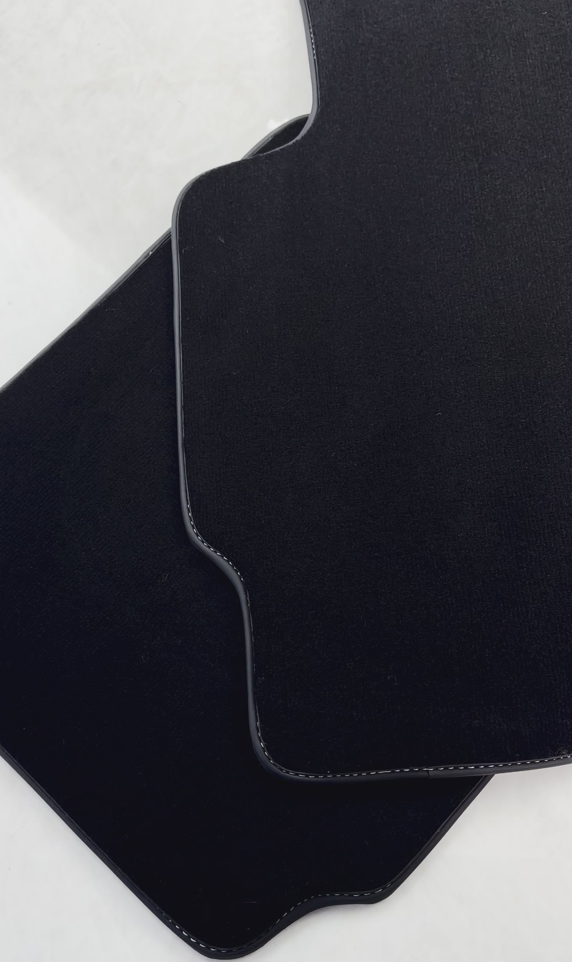 Black Floor Mats For Honda CR-V (1997-2001) - AutoWin