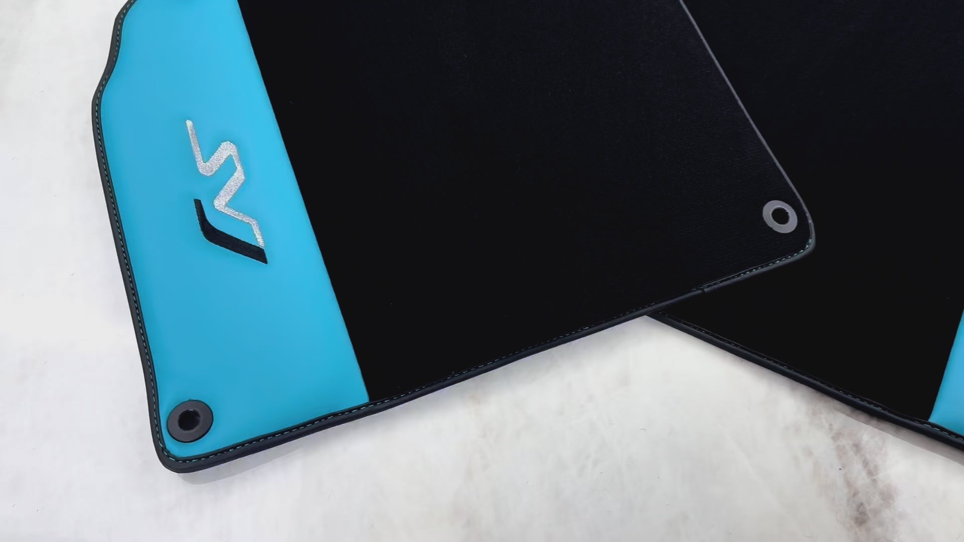 Black Floor Mats for Lamborghini Aventador SVJ with Blue Leather - AutoWin.EU