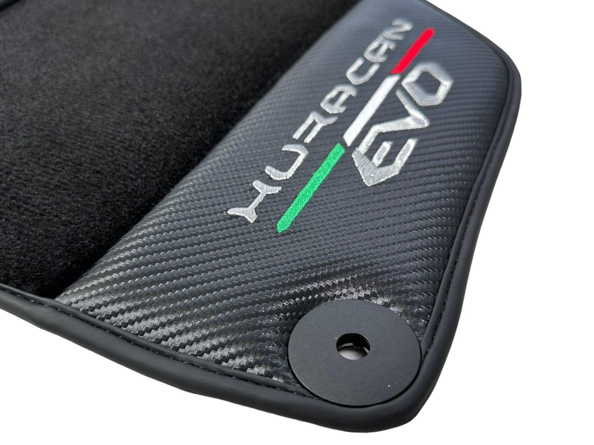Huracan EVO (2014-2023): Black Mats with Carbon Fiber Borders